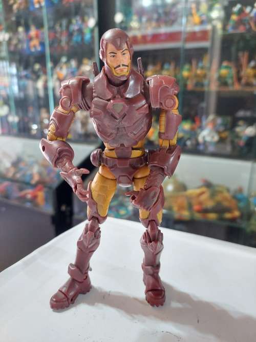 2005 Toy Biz Marvel Legends MODERN ARMOR IRON MAN Action Figure