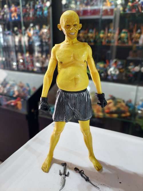 2005 NECA SIN CITY YELLOW BASTARD Action Figure