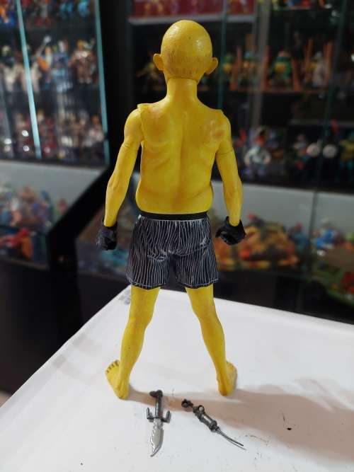 2005 NECA SIN CITY YELLOW BASTARD Action Figure