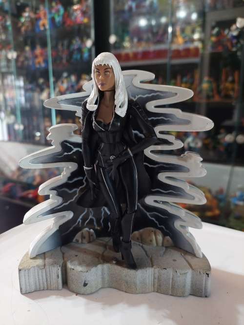 2000 Toy Biz X-MEN THE MOVIE STORM Action Figure