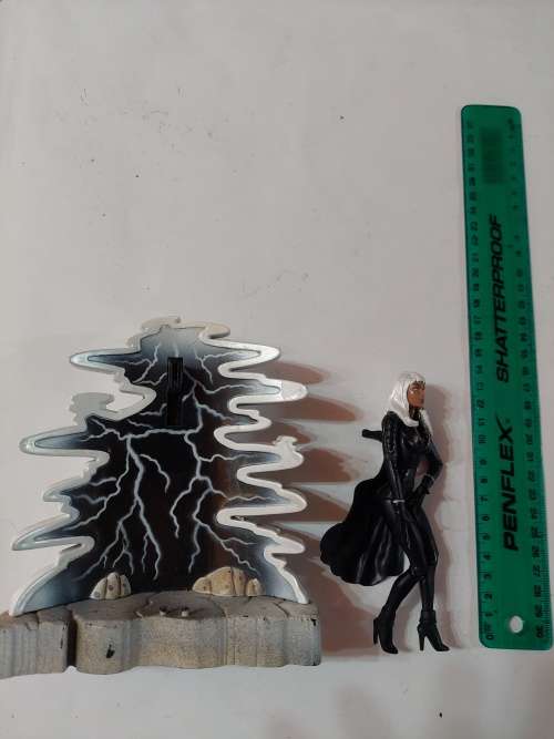 2000 Toy Biz X-MEN THE MOVIE STORM Action Figure