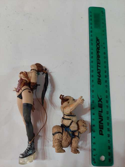 2003 MCFARLANE TWISTED LAND OF OZ DOROTHY Action Figure