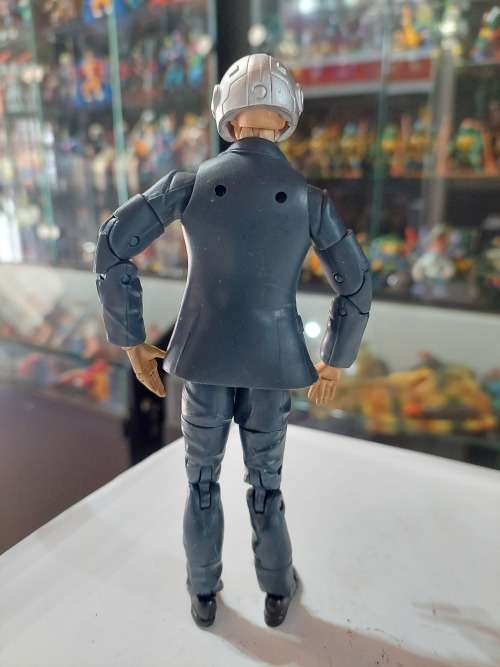 2005 Toy Biz Marvel Legends PROFESSOR X Action Figure
