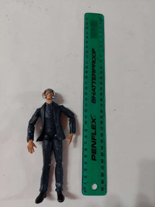 2005 Toy Biz Marvel Legends PROFESSOR X Action Figure