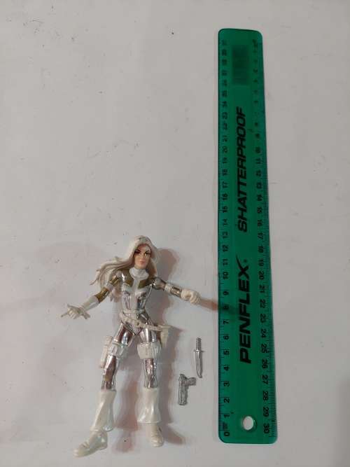 1998 Marvel Toy Biz SILVER SABLE Action Figure