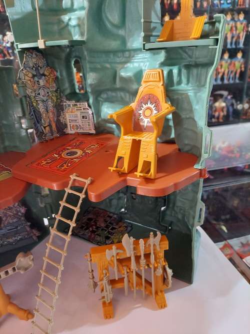 1981 Complete Castle Grayskull of He-Man-Masters of the Universe 200 (MOTU) Vintage