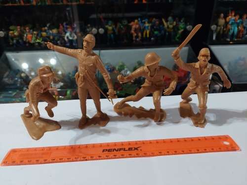 Vintage LOUIS MARX SOLDIERS Vintage Figures