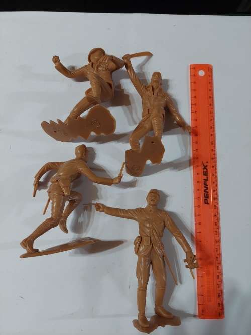 Vintage LOUIS MARX SOLDIERS Vintage Figures
