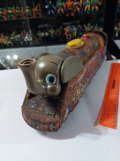 Vintage TIN TOY LOCOMOTIVE (RUSTED)