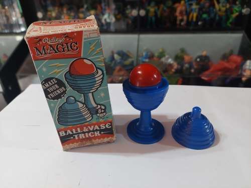 MAGIC BALL AND VASE TRICK