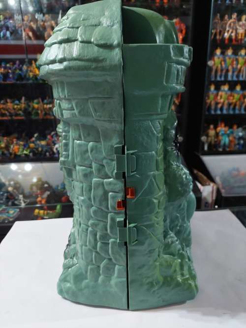 1981 Castle Grayskull of He-Man-Masters of the Universe 35 (MOTU) Vintage