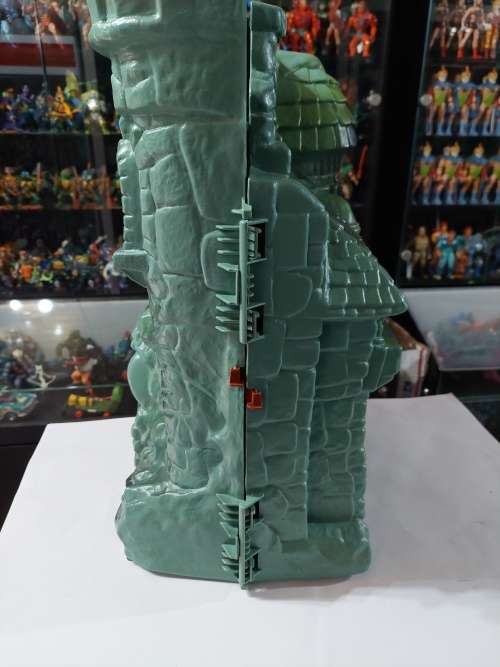 1981 Castle Grayskull of He-Man-Masters of the Universe 35 (MOTU) Vintage