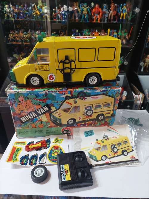 1990 RARE BOXED ITALY TMNT PARTY WAGON Vintage Figure Teenage Mutant Ninja Turtles