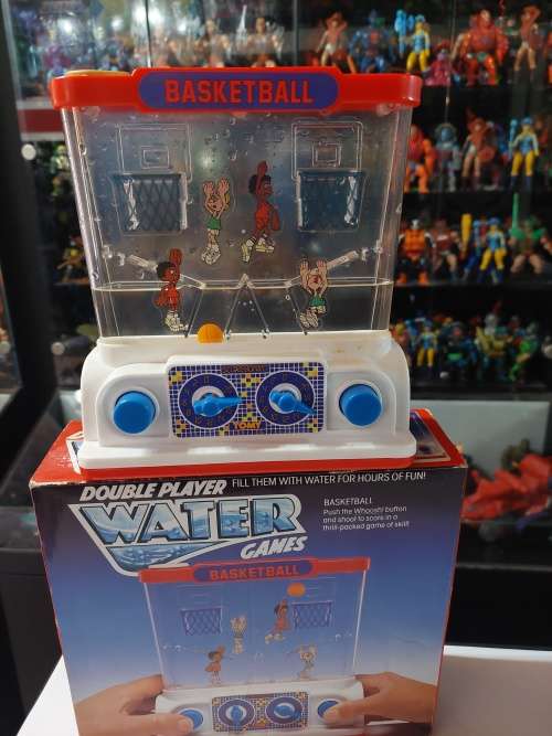 1980`s BOXED TOMY DOUBLE PLAYER WATER GAMES `BASKETBALL` Vintage Figure