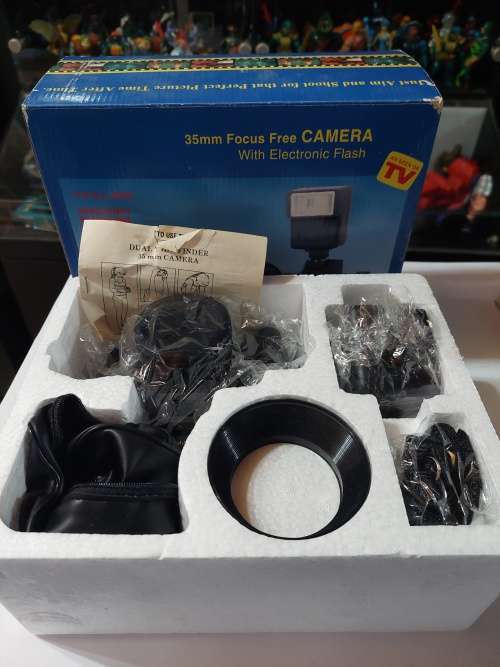 BOXED VINTAGE CAMERA