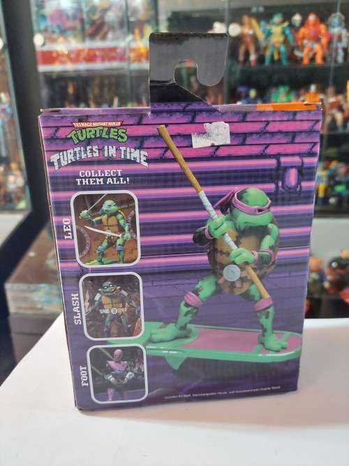 NECA  MOC TURTLES IN TIME DONATELLO