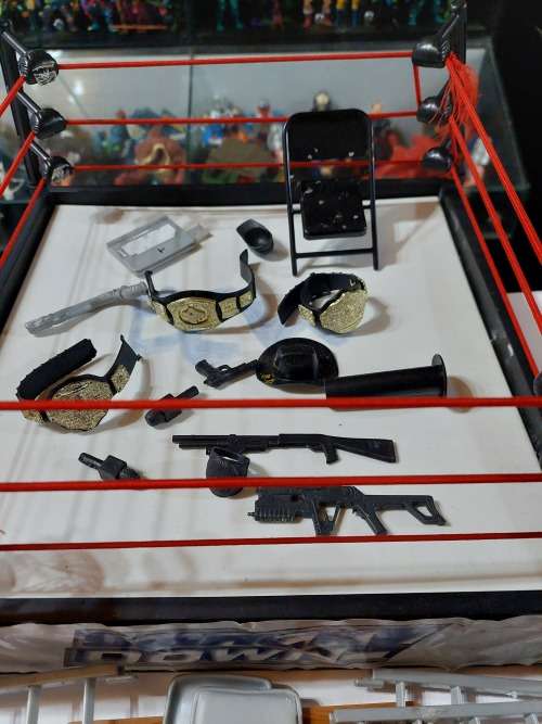WWE 2005 WWE WRING WITH WEAPONS AND ACCESSORIES Wrestling Figure Jakks Pacific
