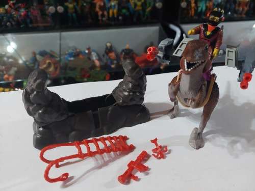 Dino Riders 1987 Deinonychus with ANTOR Vintage Figure