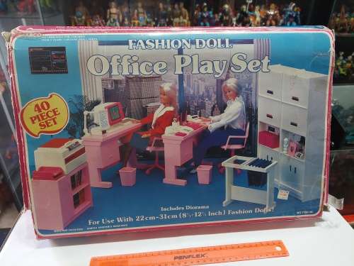 1983 BOXED ARCO FASHION DOLL OFFICE PLAY SET Vintage Figure