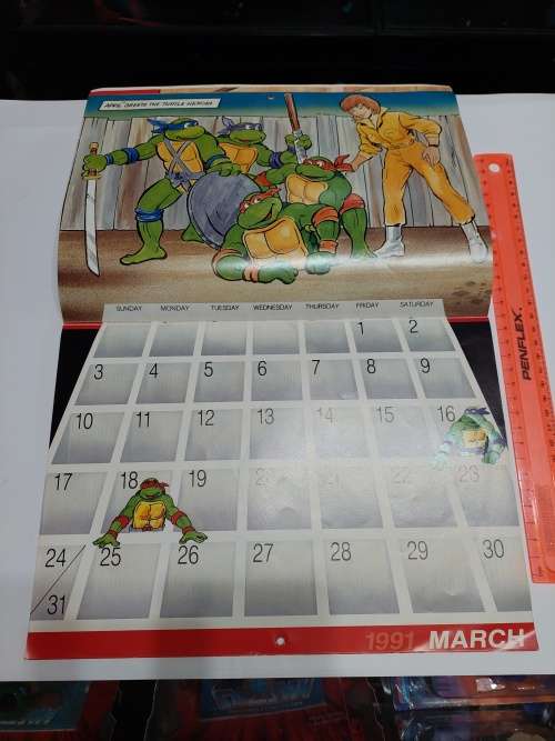 1990 TMNT HERO TURTLES CALENDAR Vintage Figure