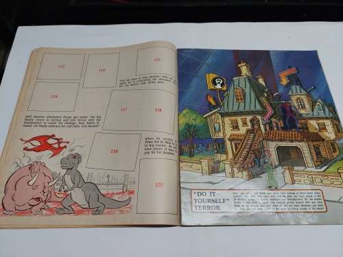 1987 Filmation Ghostbusters Panini Sticker Album 32/240 Stickers Present Vintage Figure