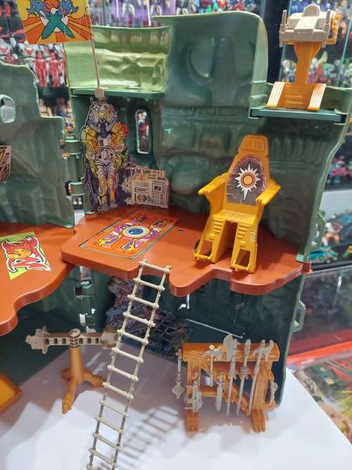 1981 Castle Grayskull of He-Man-Masters of the Universe 45 (MOTU) Vintage