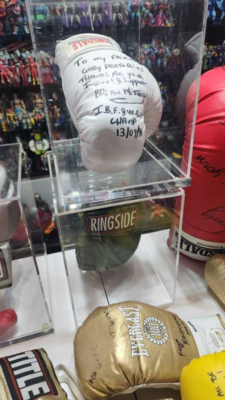 SIGNED BOXING GLOVE COLLECTION