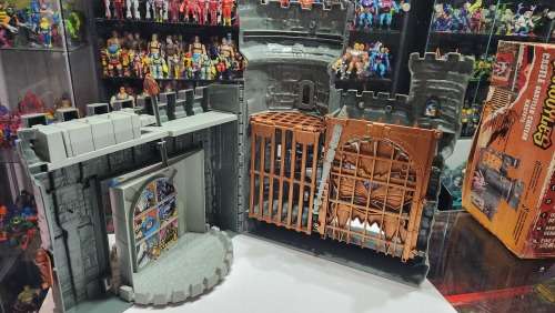 1995 KENNER GARGOYLES CASTLE WITH BOX Vintage Figure