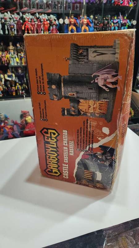 1995 KENNER GARGOYLES CASTLE WITH BOX Vintage Figure