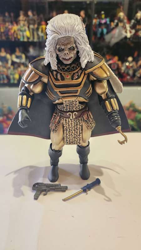 MOTUC Complete COMMANDER KARG Masters Of The Universe Classics Figure He-Man