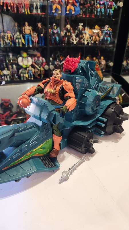 MOTUC Complete BATTLE RAM WITH MAN AT ARMS Masters Of The Universe Classics Figure He-Man