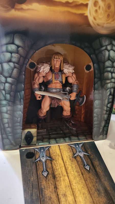MOTUC BOXED KING GRAYSKULL Masters Of The Universe Classics Figure He-Man