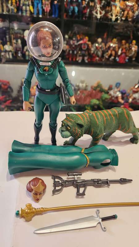 MOTUC Complete QUEEN MARLENA AND GRINGER Masters Of The Universe Classics Figure He-Man