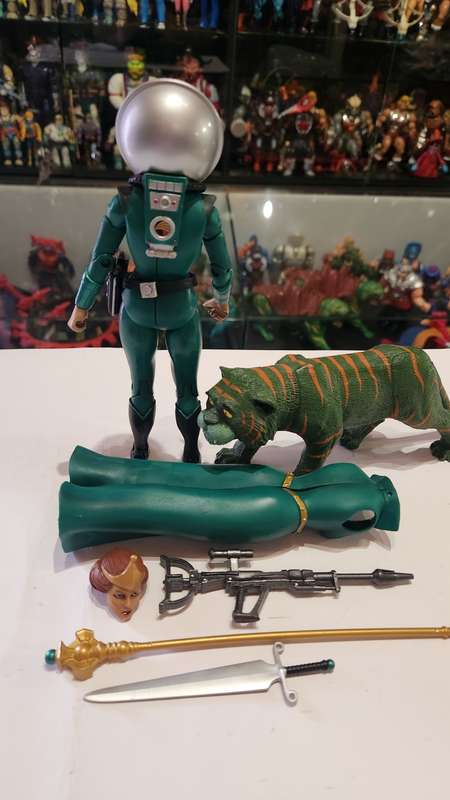 MOTUC Complete QUEEN MARLENA AND GRINGER Masters Of The Universe Classics Figure He-Man