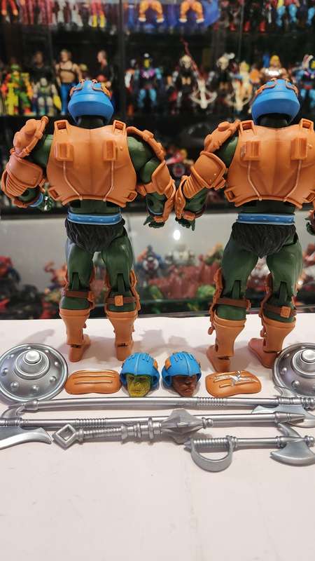 MOTUC Complete Eternian Palace Guards Masters Of The Universe Classics Figure He-Man