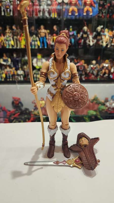 Motuc Teela Masters Of The Universe Classics Figure He-Man
