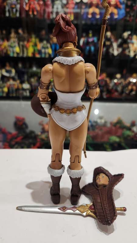 Motuc Teela Masters Of The Universe Classics Figure He-Man