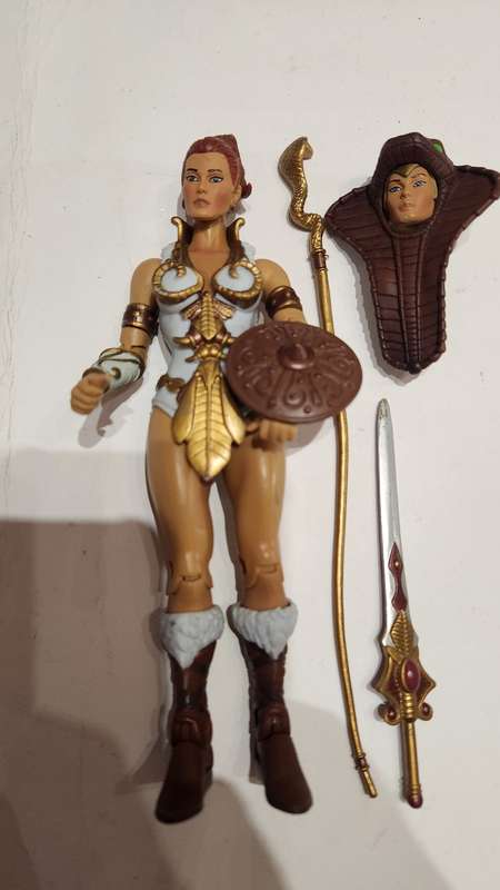 Motuc Teela Masters Of The Universe Classics Figure He-Man