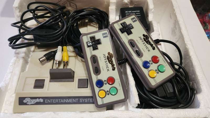 Boxed Reggies Tv Game Famicom