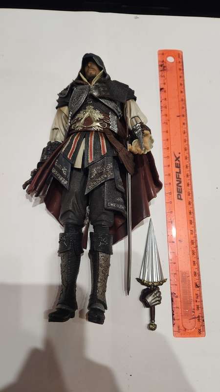 Play Arts Kai Ezio 10` Assassins Creed 2 Action Figure