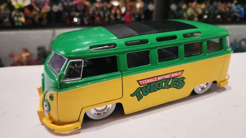 2020 Jada Toys 1962 VW Tmnt Bus