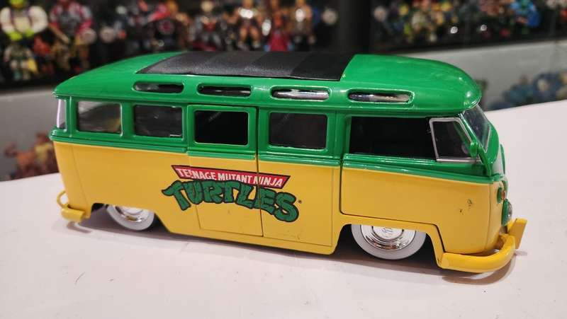 2020 Jada Toys 1962 VW Tmnt Bus