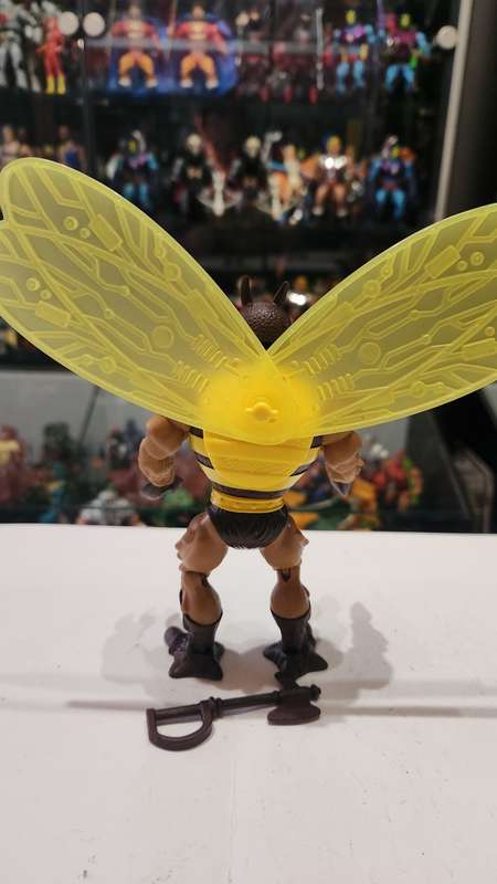 Masters Of The Universe (Motu) Origins Buzz Off Figure