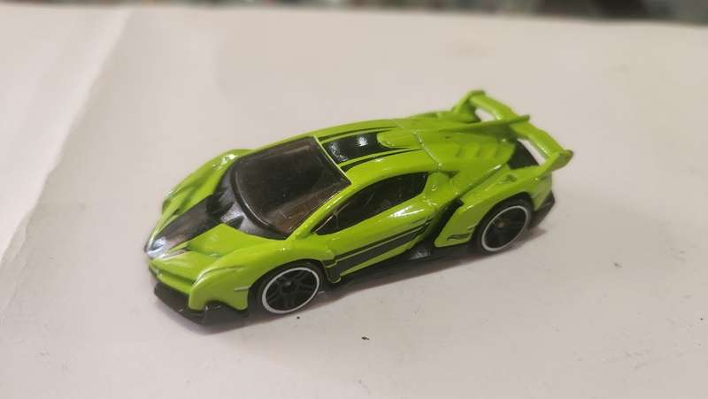 2013 HotWheels Lamborghini Veneno