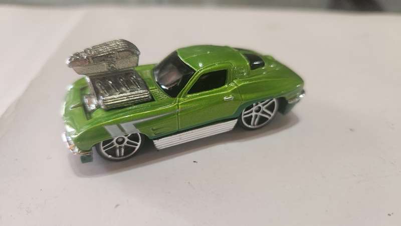 2004 HotWheels Corvette 63