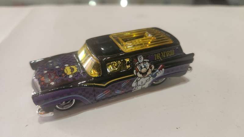 2002 HotWheels 8 Crate Delivery Super Mario Bros