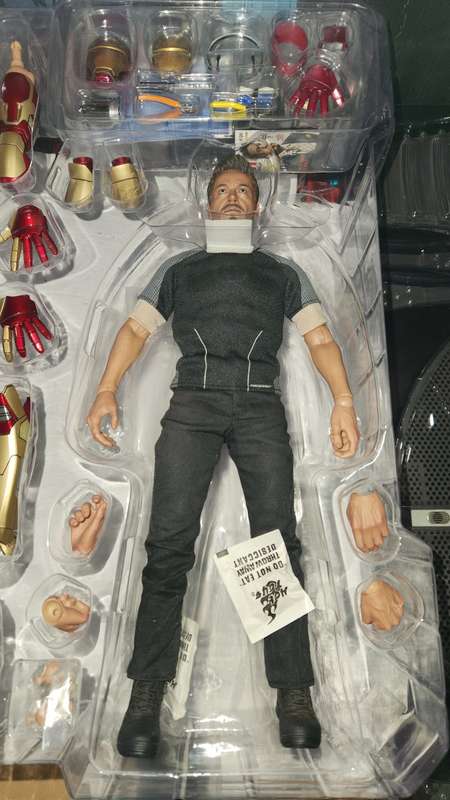 Boxed Hot Toys Iron Man 3 Tony Stark Action Figure