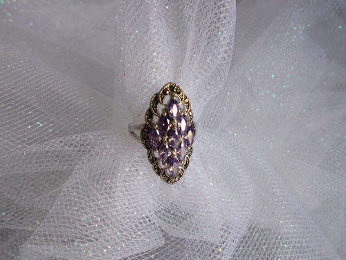 Stunning silver ring with Amethyst