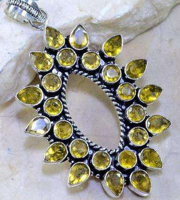 EXQUISITE ONE OF A KIND YELLOW CITRINE GEM PENDANT