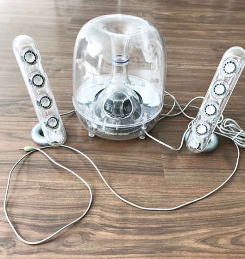 Harman Kardon SoundSticks II 2.1  Plug and Play Multimedia Speaker System
